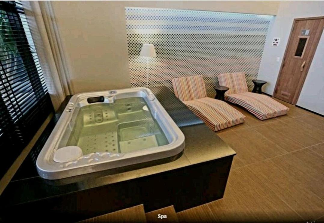 Apt Hotel Astron Mundial Salvador Buitenkant foto